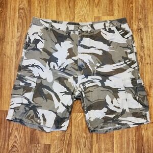Wrangler Cargo Shorts Men‎ 44 Camouflage Cotton Pockets Hiking Outdoors